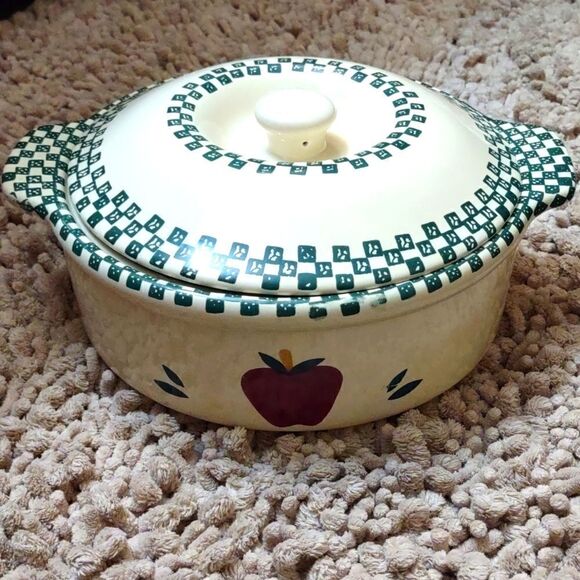 Vintage Stoneware Apple and Green Checked Covered Casserole Baking Dish‎ - Picture 1 of 10